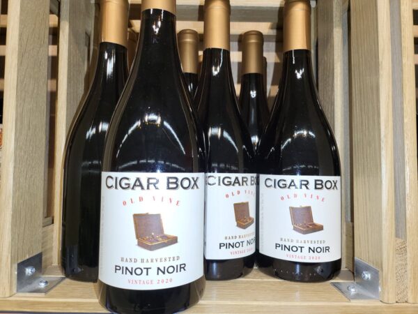 Rượu Vang Cigar Box Pinot Noir