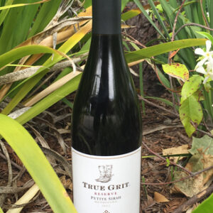 Ruou Vang True Grit Reserve Petite Sirah 3