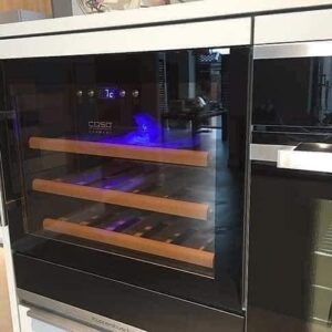 Tu Bao Quan Ruou Vang Caso WineSafe 18 EB Black 627 1