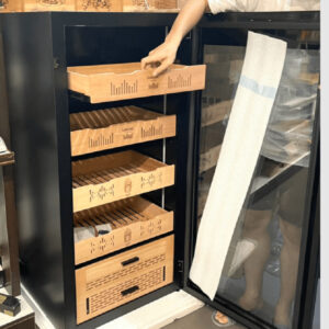 Tủ Bảo Quản Xì Gà Lubinski RA668 3 Tu Bao Quan Xi Ga Lubinski RA668 1