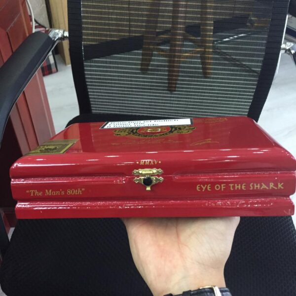 Xì Gà Arturo Fuente Don Carlos Eye of The Shark