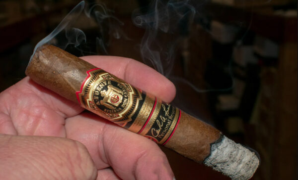 Xì Gà Arturo Fuente Don Carlos Personal Reserve The Mans 80th