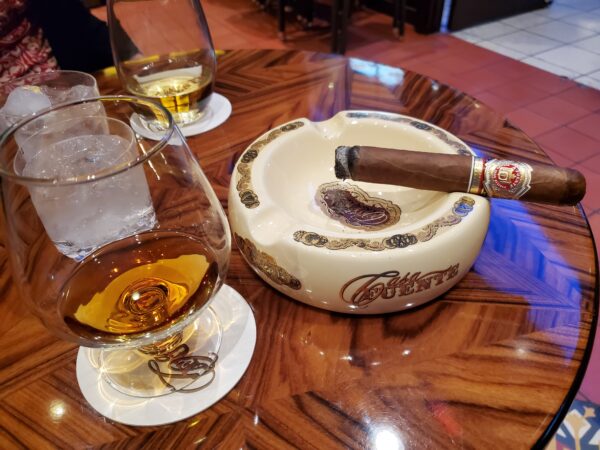 Xì Gà Arturo Fuente Rosado Sungrown Magnum R 60