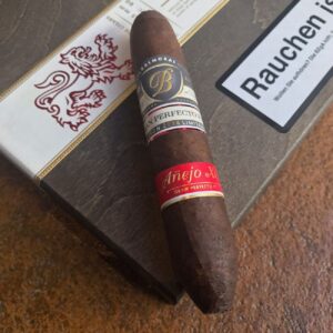 Xi Ga Balmoral Anejo XO Gran Perfecto FT Edicion Limitada 2018 3