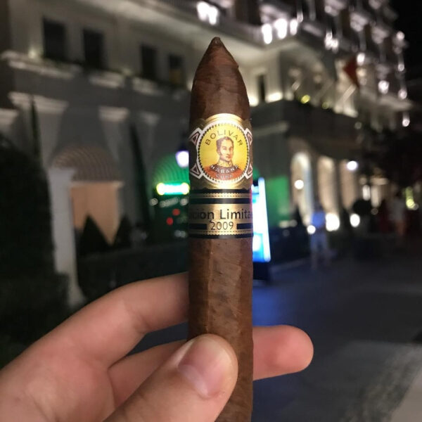 Xì Gà Bolivar Petit Belicosos Edicion Limitada 2009