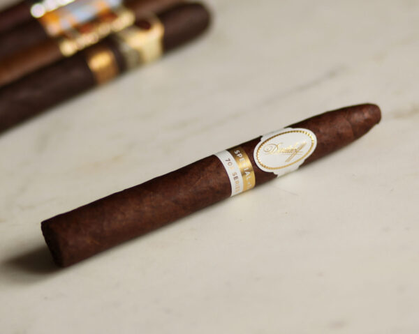 Xì Gà Davidoff 702 Series Special T