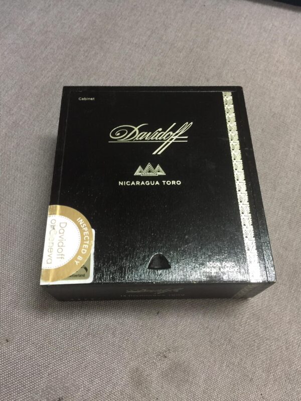 Xì Gà Davidoff Nicaragua Toro