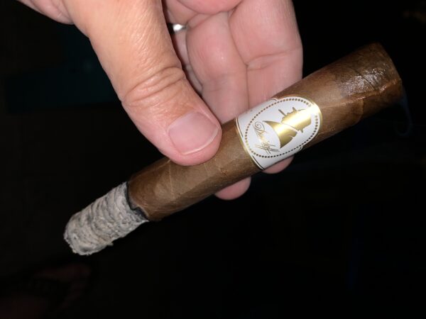 Xì Gà Davidoff Winston Churchill Toro