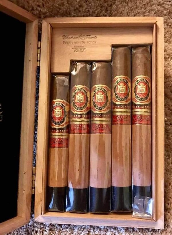 Xì Gà Arturo Fuente Don Carlos Edicion De Aniversario Sampler