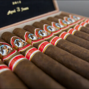 Xi Ga God of Fire Carlito Double Robusto 3