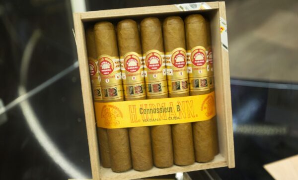 Xì Gà H.Upmann Connossieur B LCDH