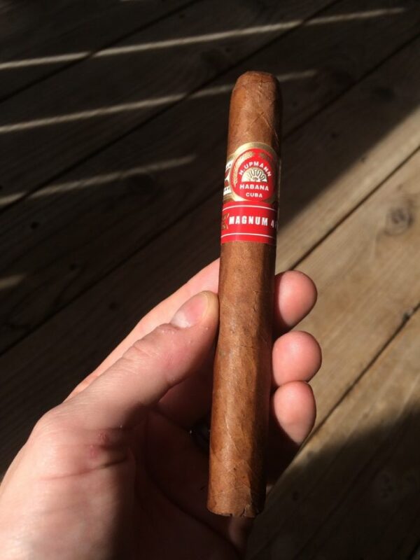 Xì Gà H. Upmann Magnum 46