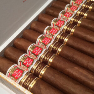 Xi Ga Hoyo De Monterrey Hermosos No 4 Anejados 1