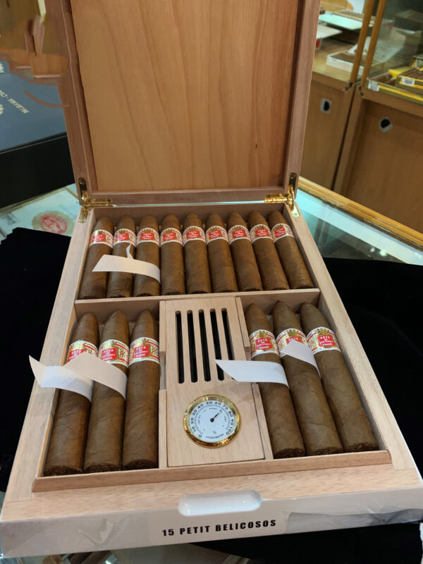 Xì Gà Hoyo De Monterrey Petit Belicosos Humidor