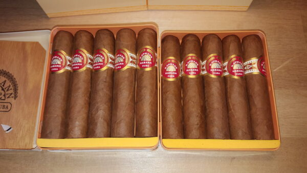 Xì Gà H. Upmann Half Corona