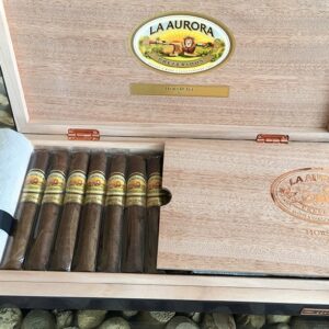 Xì Gà La Aurora Hors D Age Toro 2020 2 Xi Ga La Aurora Hors D Age Toro 2020 3