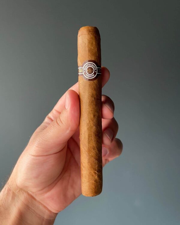 Xì Gà Montecristo Double Edmundo