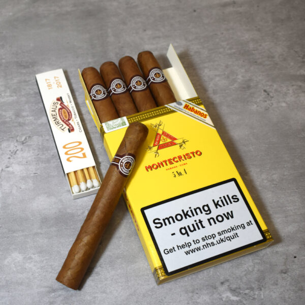 Xì Gà Montecristo No 4