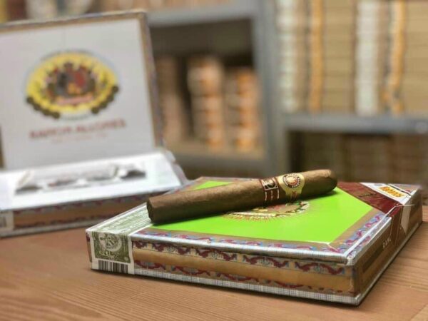 Xì Gà Ramon Allones Superiores LCDH