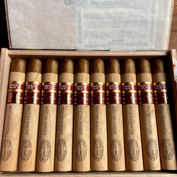 Xì Gà Romeo Y Julieta Cedros De Luxe LCDH