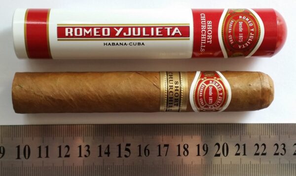 Xì Gà Romeo Y Julieta Short Churchills