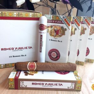 Xi Ga Romeo y Julieta No.2 Tubos 3