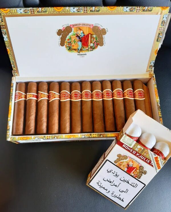 Xì Gà Romeo y Julieta Petit Royales