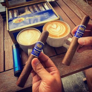 Xi Ga Romeo y Julieta Reserva Real Nicaragua Toro 3