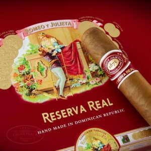 Xi Ga Romeo y Julieta Reserva Real Toro 3