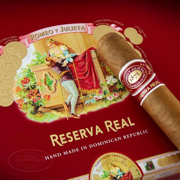 Xì Gà Romeo y Julieta Reserva Real Toro