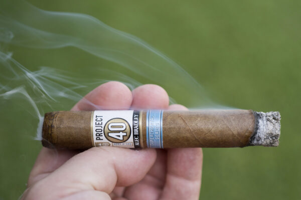 Xì Gà Alec Bradley Project 40