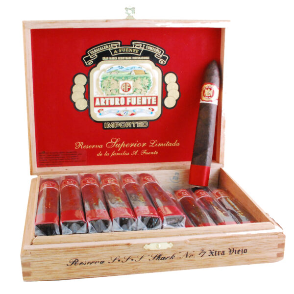 Xì Gà Arturo Fuente Anejo Reserva Shark No 77