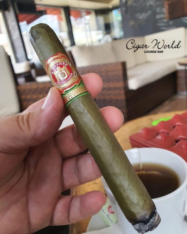 Xì Gà Arturo Fuente Candela