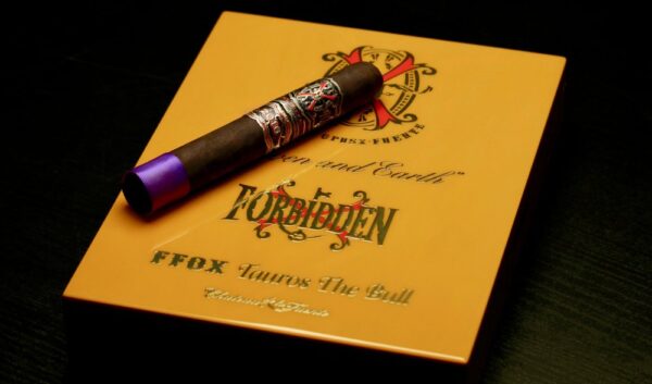 Xì Gà Arturo Fuente Opusx Heaven And Earth Tauros The Bull