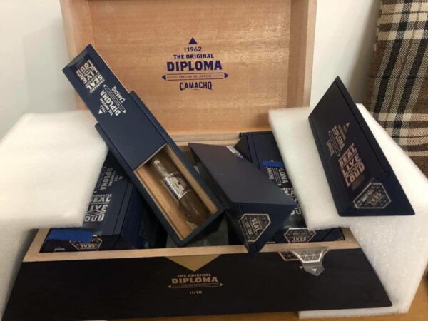 Xì Gà Camacho Diploma Limited Edition