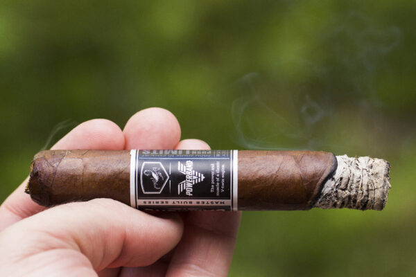 Xì Gà Camacho Powerband Robusto