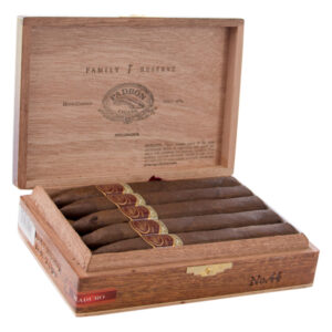 Xi Ga Padron Family Reserve No 44 Years 1
