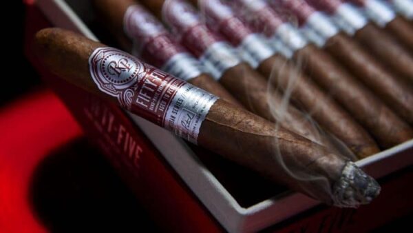 Xì Gà Rocky Patel 20th Fifty Five Toro